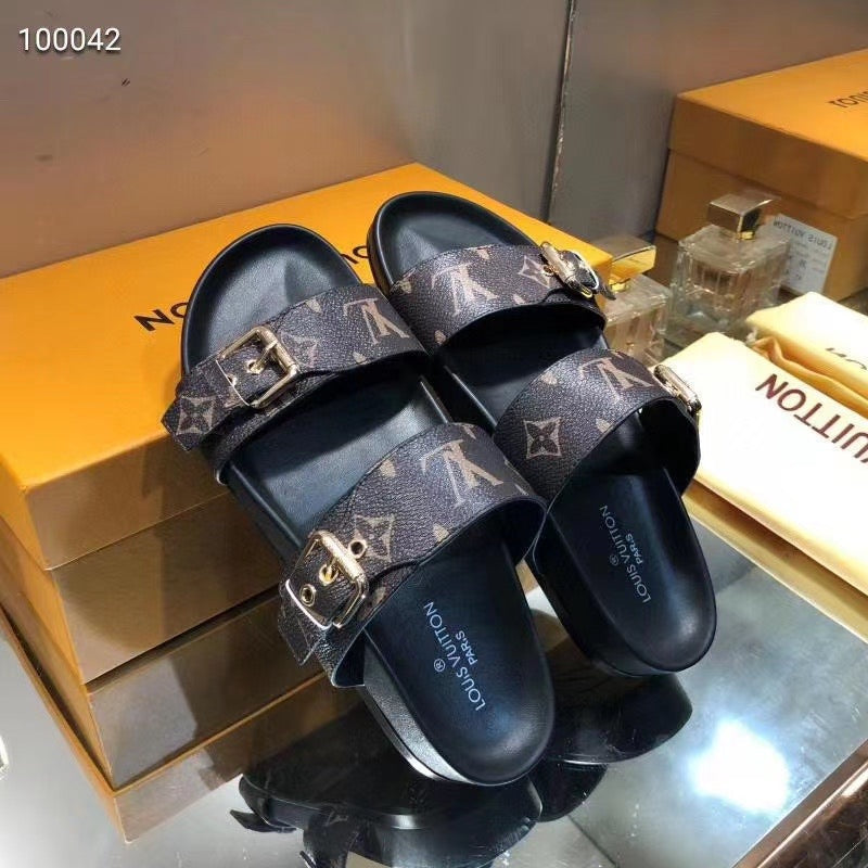 Lv sandals